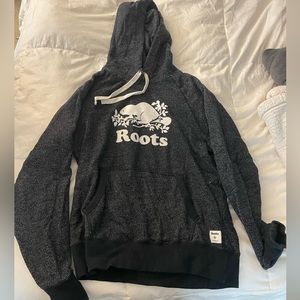 Canadian roots sweatshirt great condition